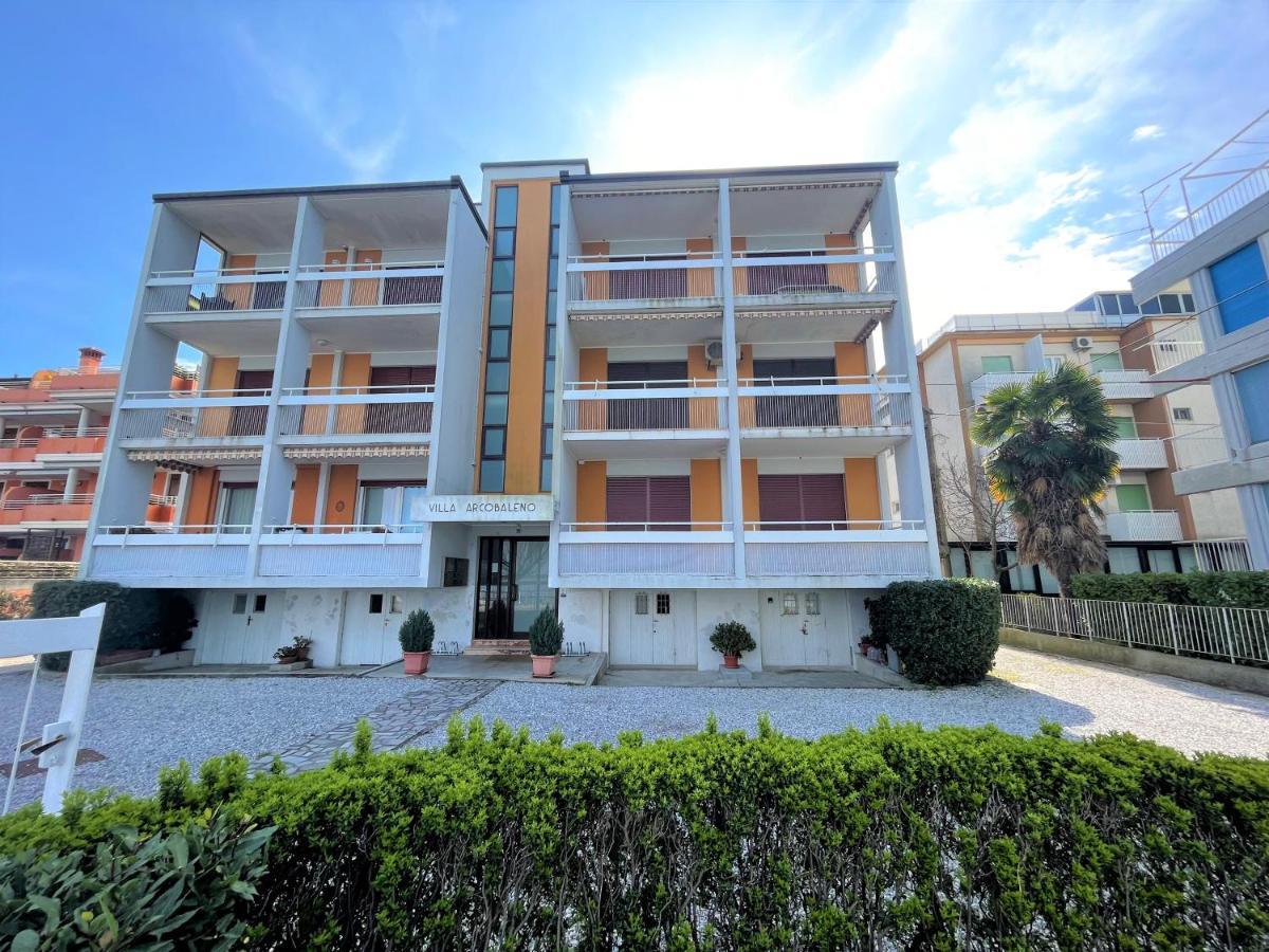 Villa Arcobaleno Градо Экстерьер фото